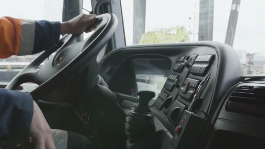 Kuvakaappaus videosta: Pohjoismaiden suurimman LNG-vastaanottoterminaalin rakentaminen