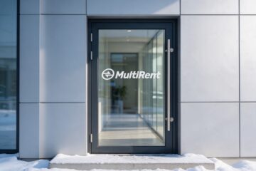 Multirentin logo pääoven lasissa